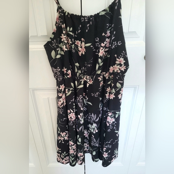 Black/Floral Print Cami Dress - Picture 3 of 3